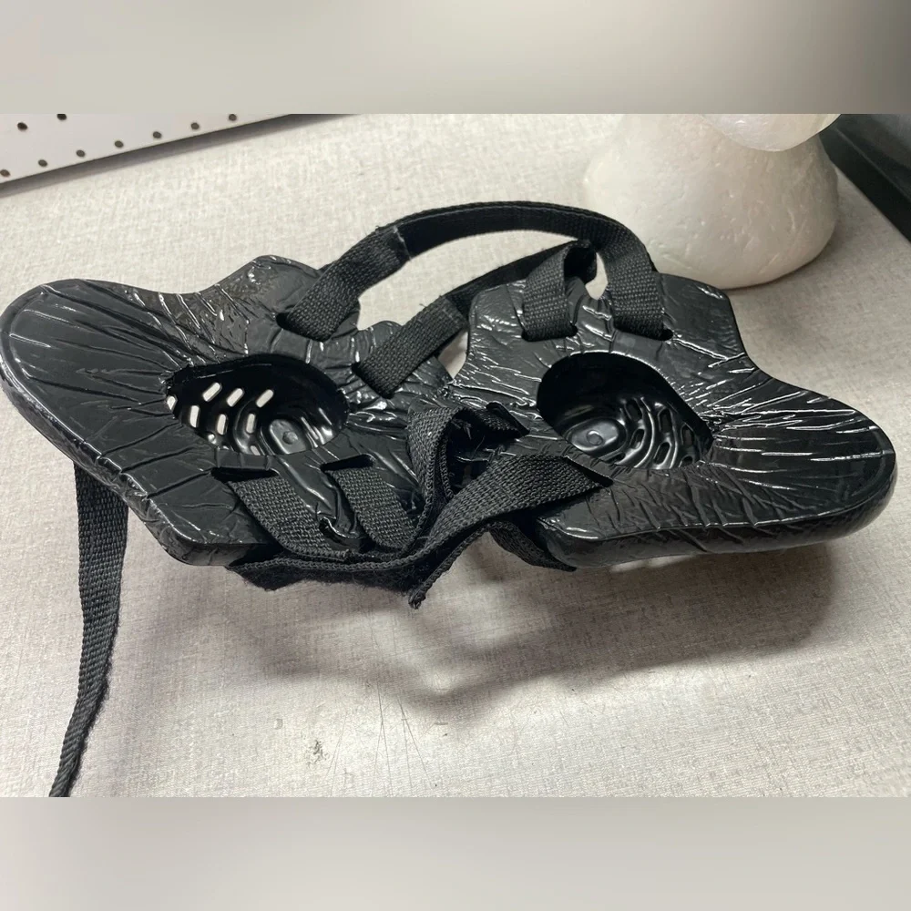 Cliff Keen F5 Tornado Wrestling Headgear  One Size Fits All Black Scuffs